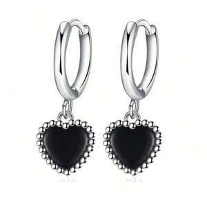 Black heart hoop earrings N343
